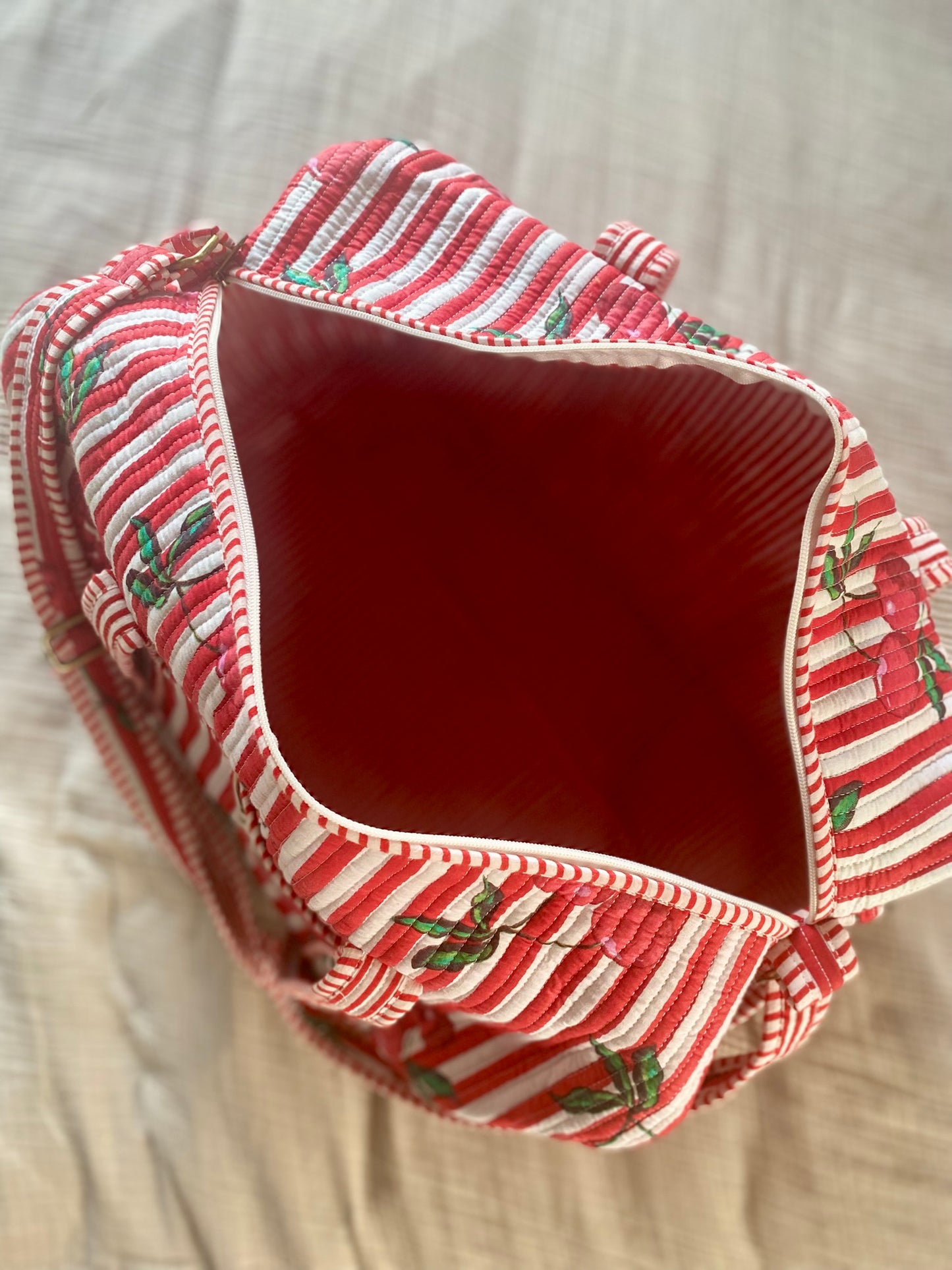 Weekendtas rood met kersen