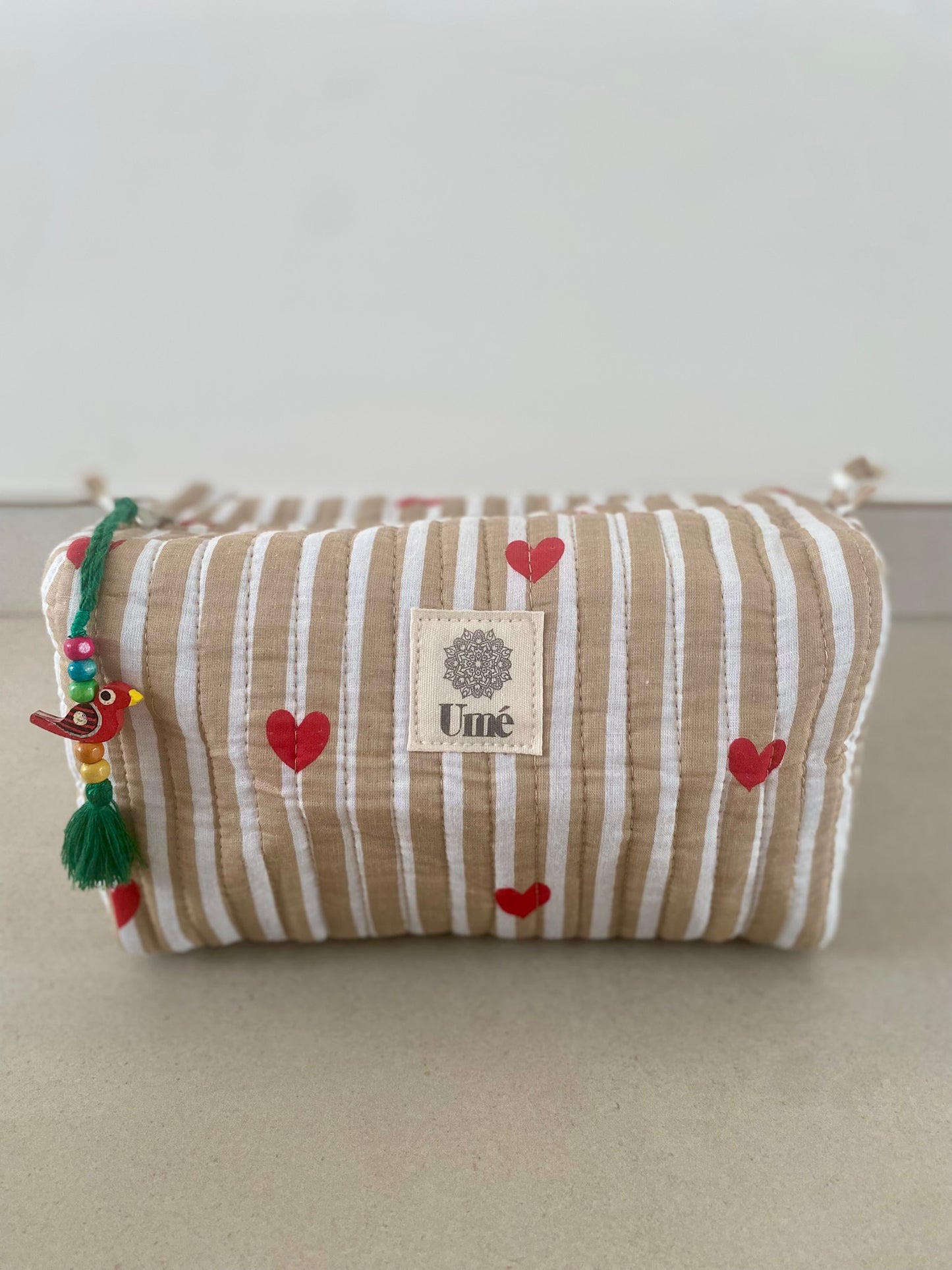 Toilettas beige met hartje