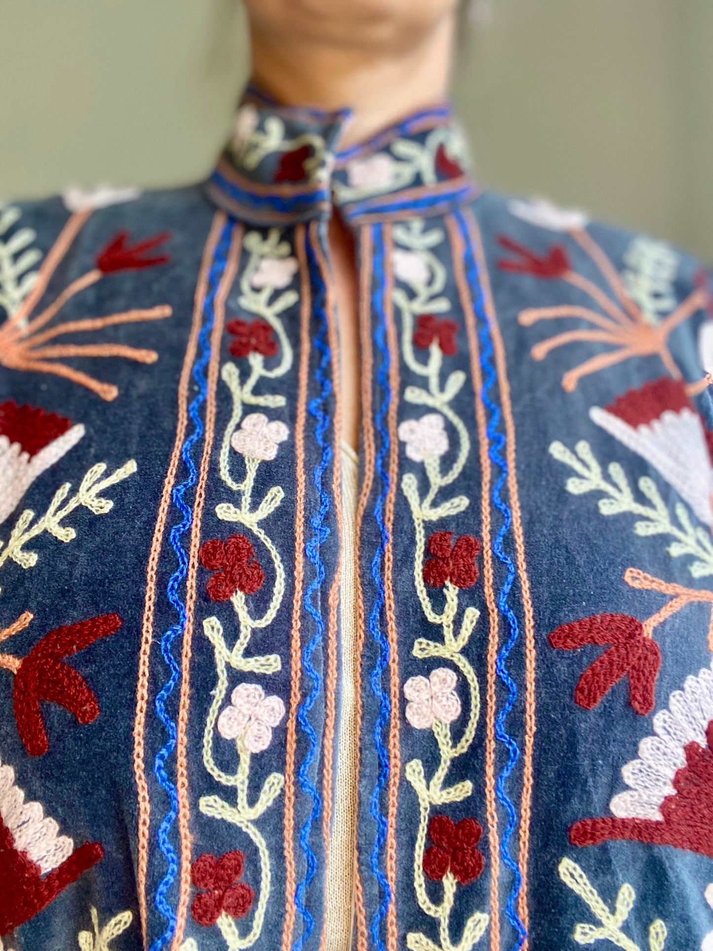 Suzani velvet jasje grijs