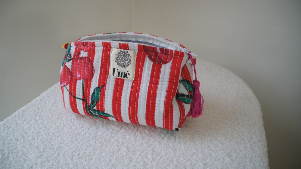 Toilettas Red Cherry