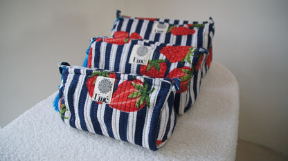 Toilettas Berry Blue