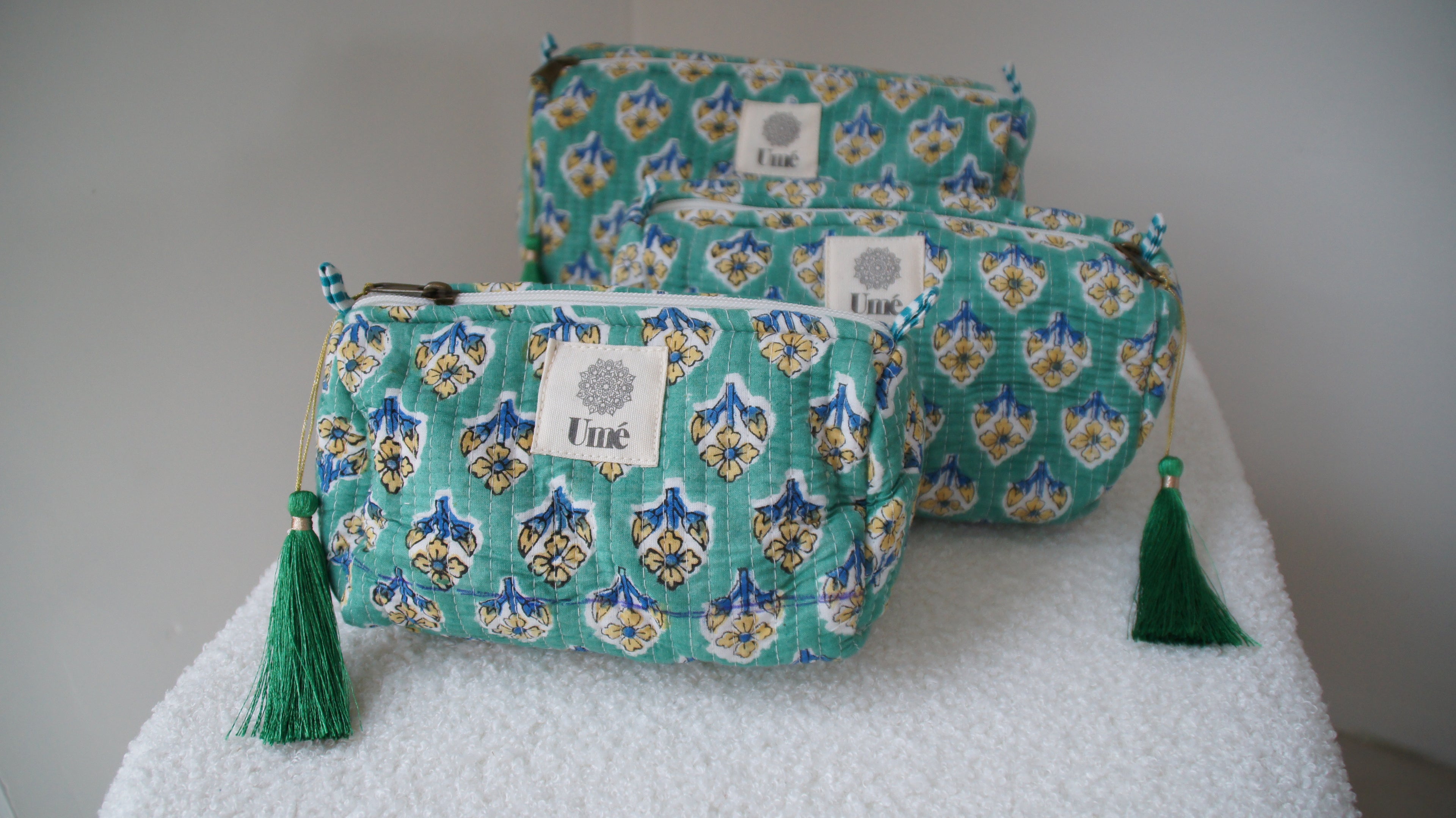 Toilettas groen met bloem