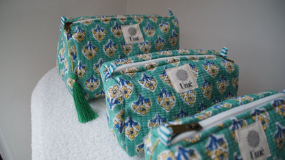 Toilettas groen met bloem