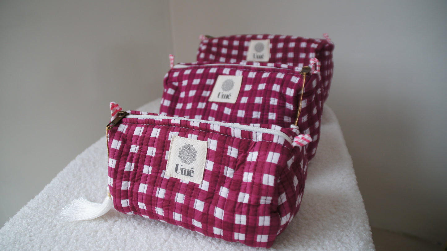 Toilettas bordeaux met ruitje