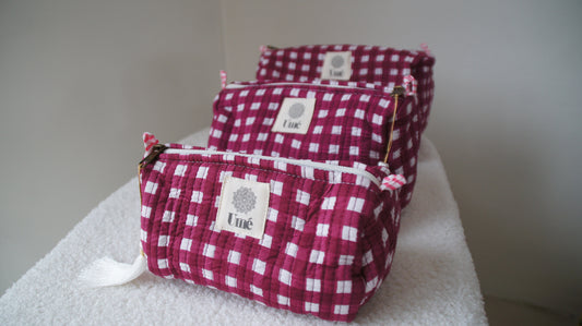 Toilettas bordeaux met ruitje