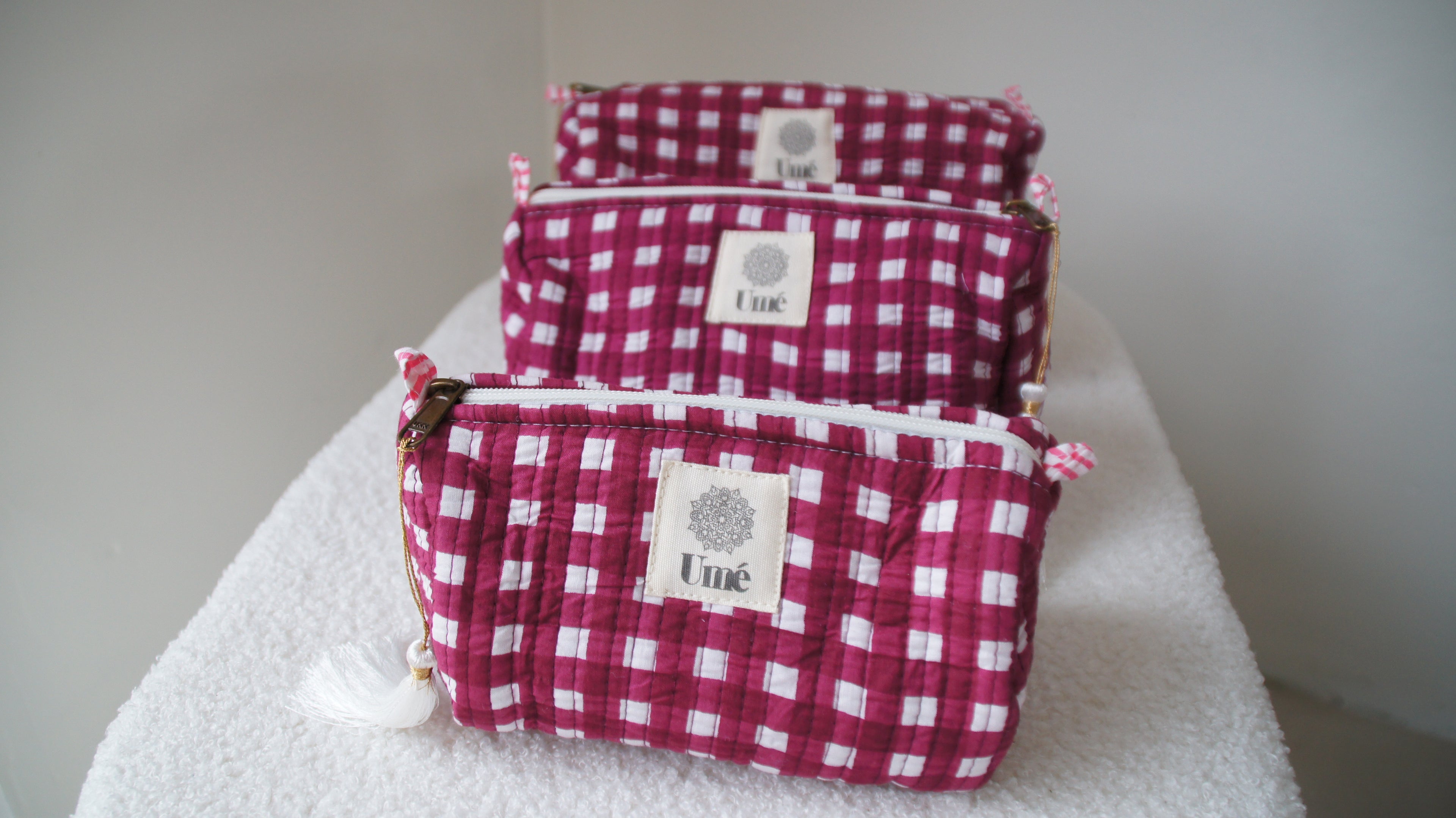 Toilettas bordeaux met ruitje