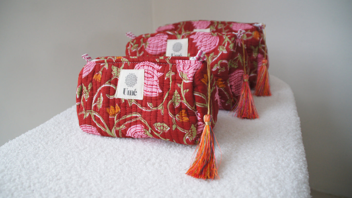 Toilettas bordeaux met bloemen