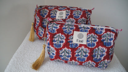 Toilettas bordeaux met bloem