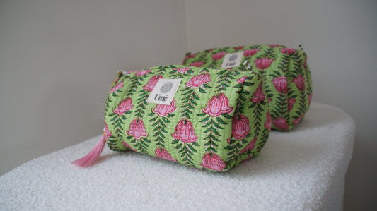 Toilettas groen met roze bloem