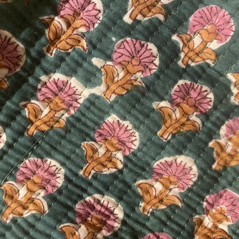 Toilettas dark green flowers 🌸