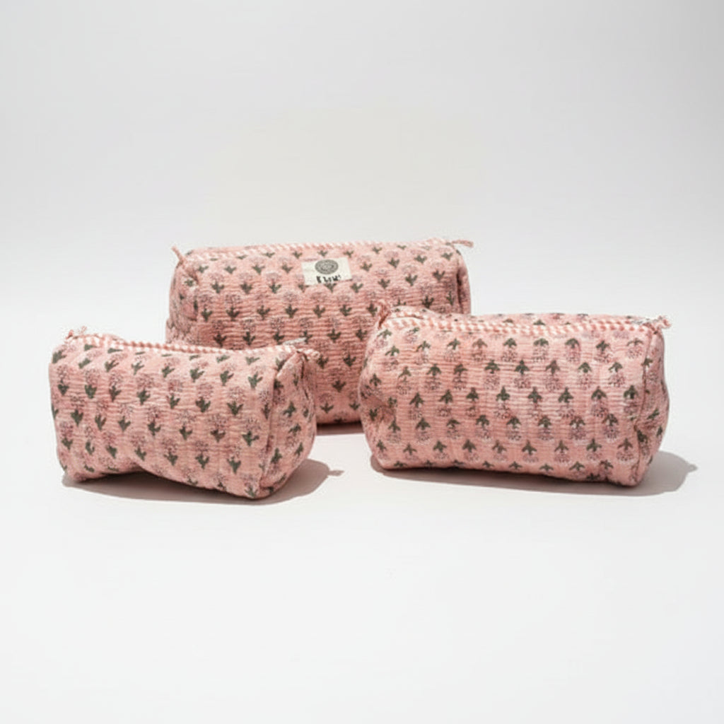 Toilettas soft pink flowers 🌸